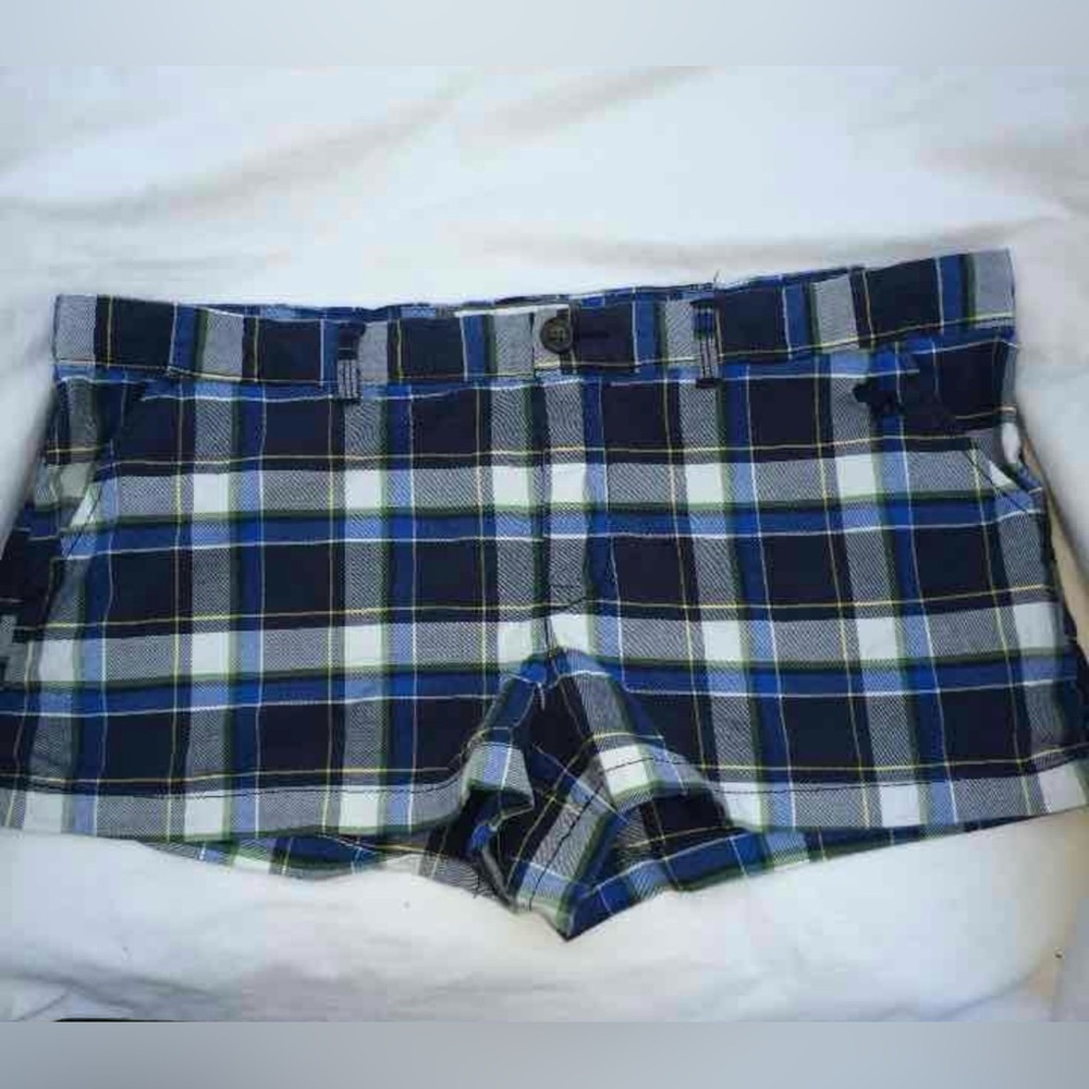 Size 10 blue plaid Abercrombie and fitch shorts